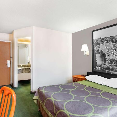 Super 8 By Wyndham Athens Hotel Exterior photo